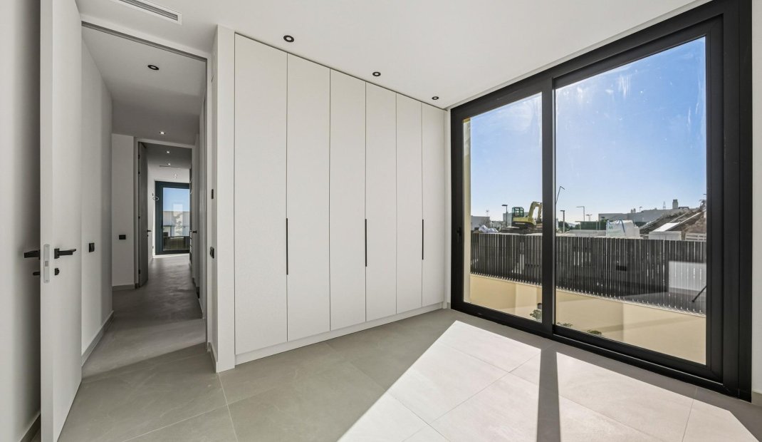 Nýbygging - Einbýlishús -
Polop - La Alberca