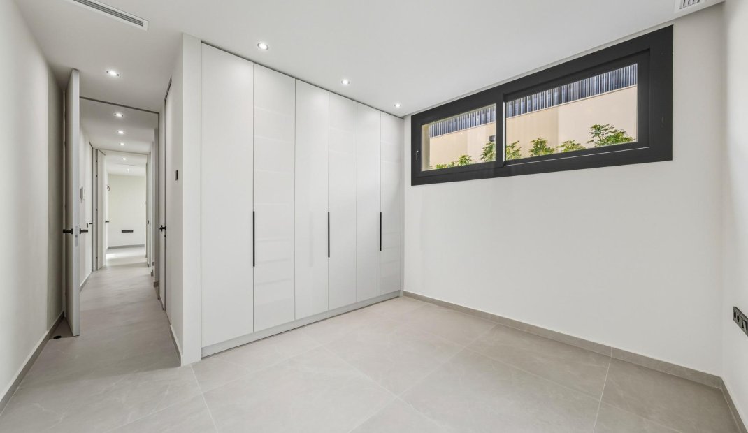 Nýbygging - Einbýlishús -
Polop - La Alberca