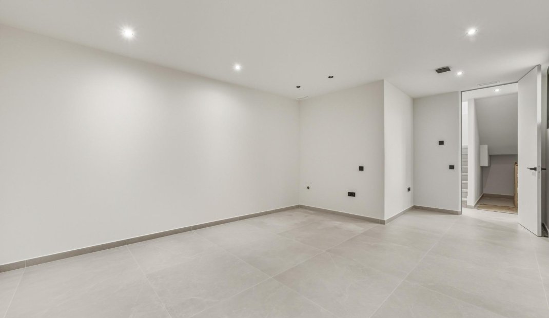 Nýbygging - Einbýlishús -
Polop - La Alberca