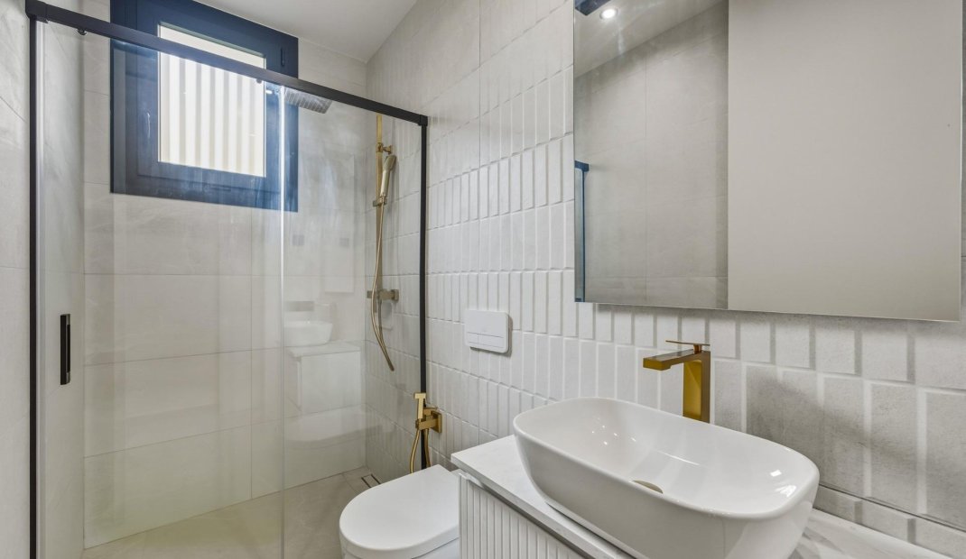 Nýbygging - Einbýlishús -
Polop - La Alberca