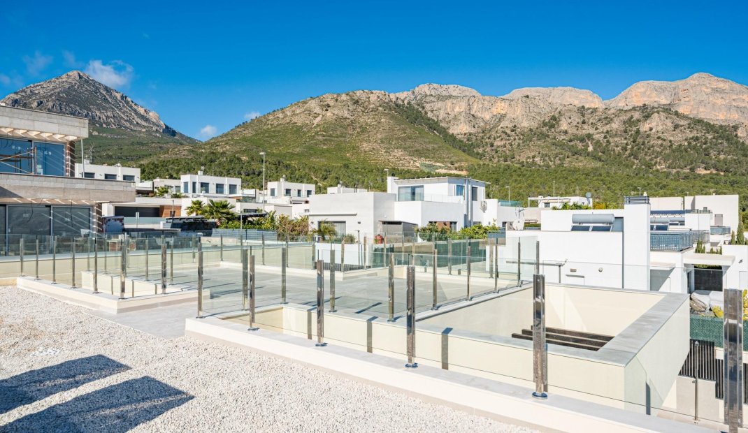 Nýbygging - Einbýlishús -
Polop - La Alberca