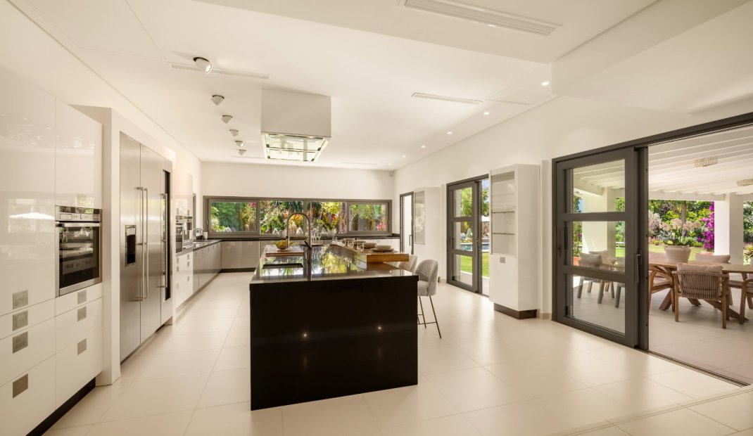 Obra nueva - Villa -
Marbella