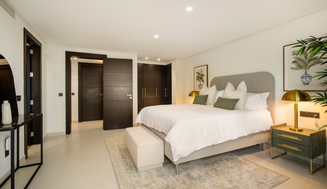 Obra nueva - Villa -
Marbella