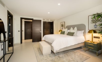 Obra nueva - Villa -
Marbella