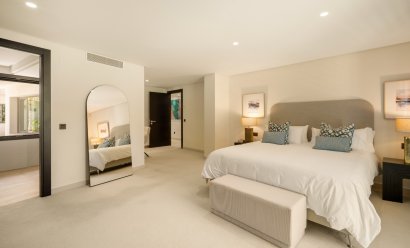 Obra nueva - Villa -
Marbella