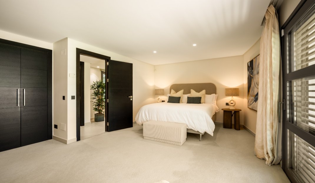 Obra nueva - Villa -
Marbella