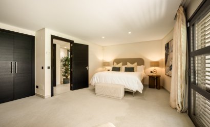 Obra nueva - Villa -
Marbella