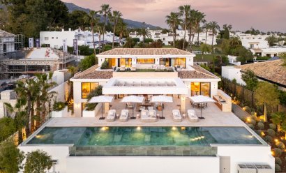 Obra nueva - Villa -
Marbella