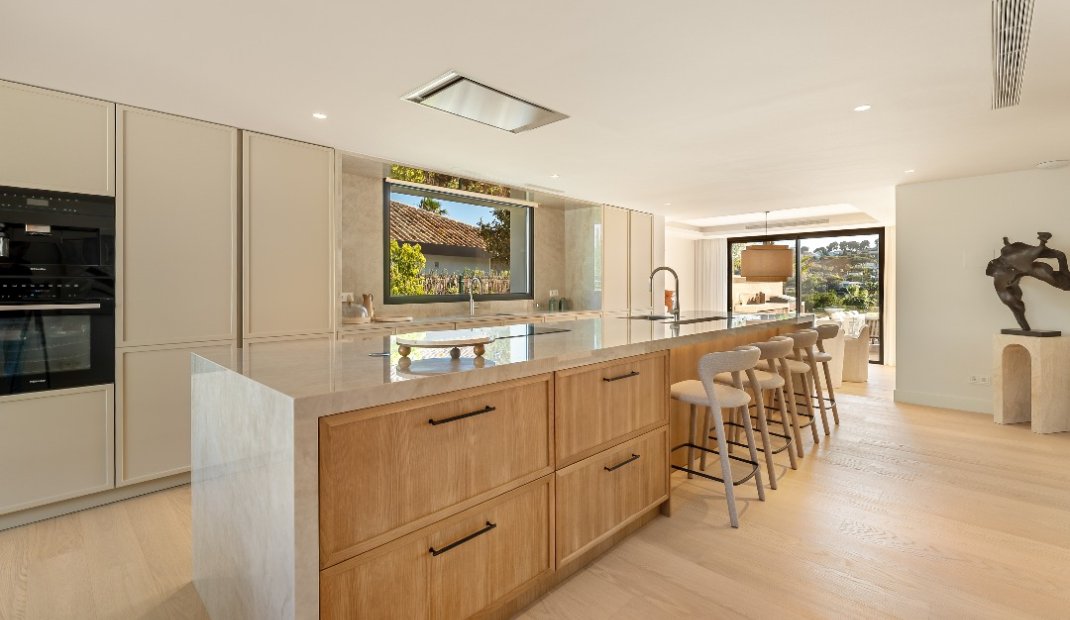 Obra nueva - Villa -
Marbella