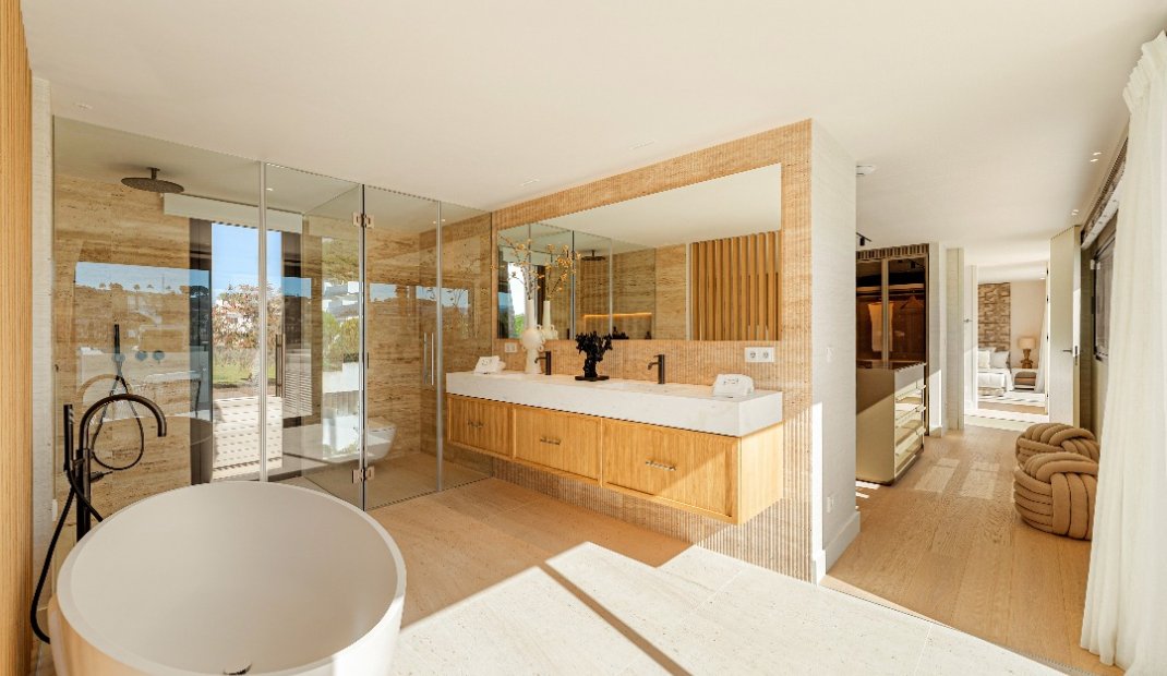 Obra nueva - Villa -
Marbella