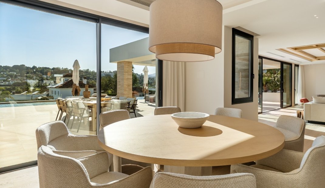 Obra nueva - Villa -
Marbella