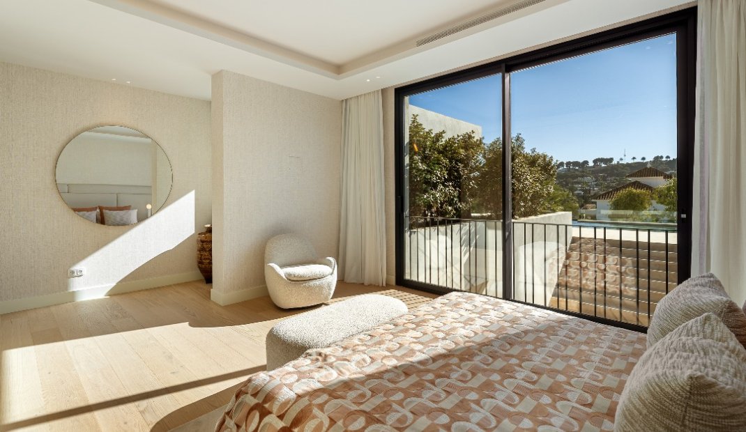 Obra nueva - Villa -
Marbella