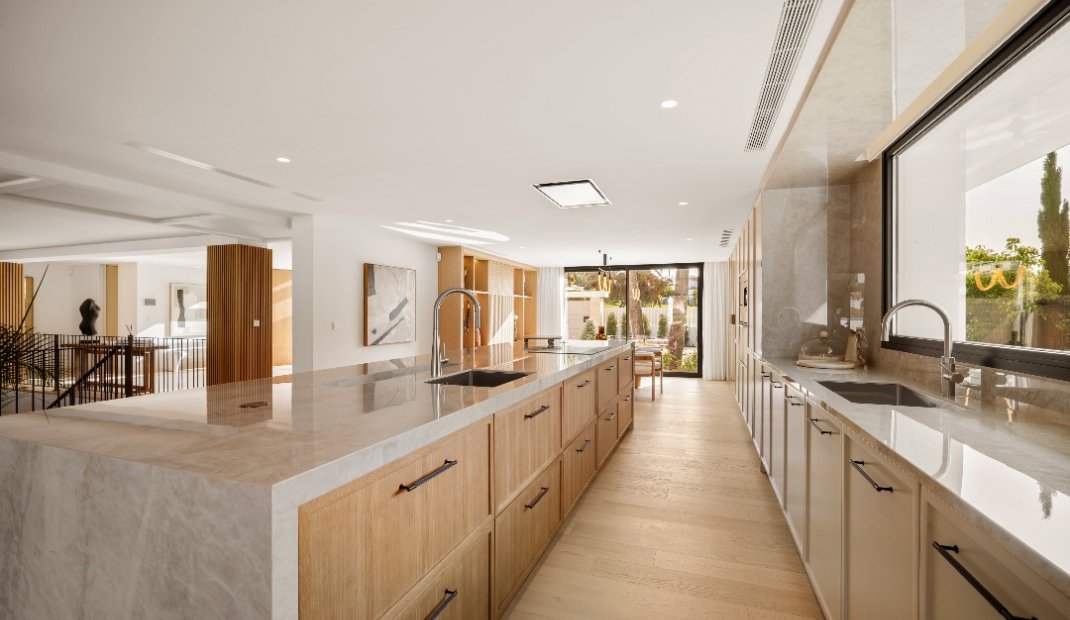 Obra nueva - Villa -
Marbella