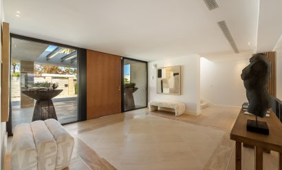 Obra nueva - Villa -
Marbella