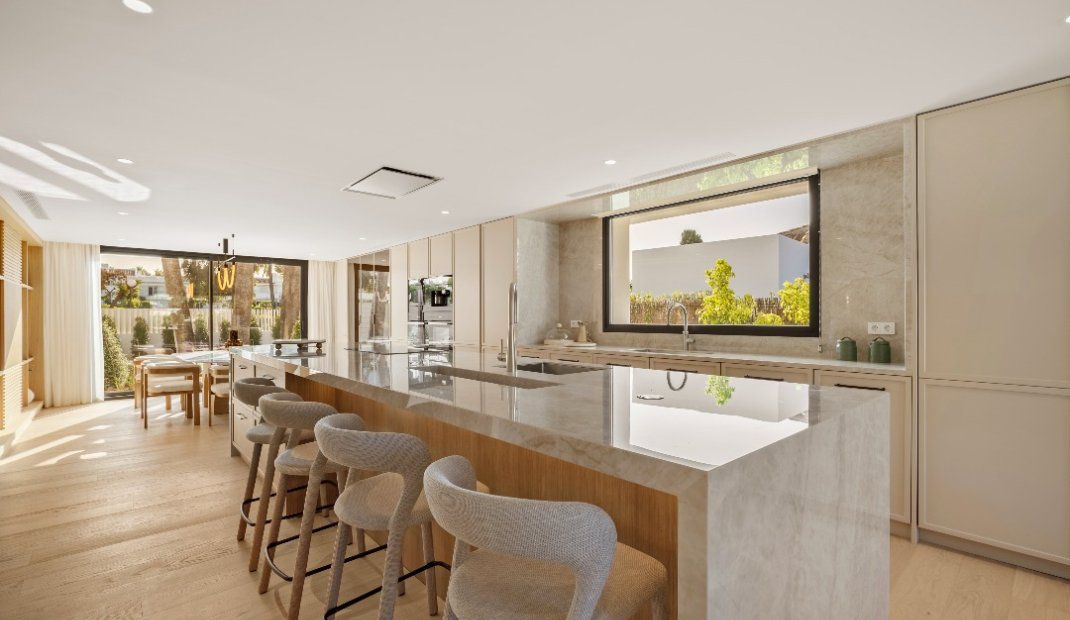 Obra nueva - Villa -
Marbella