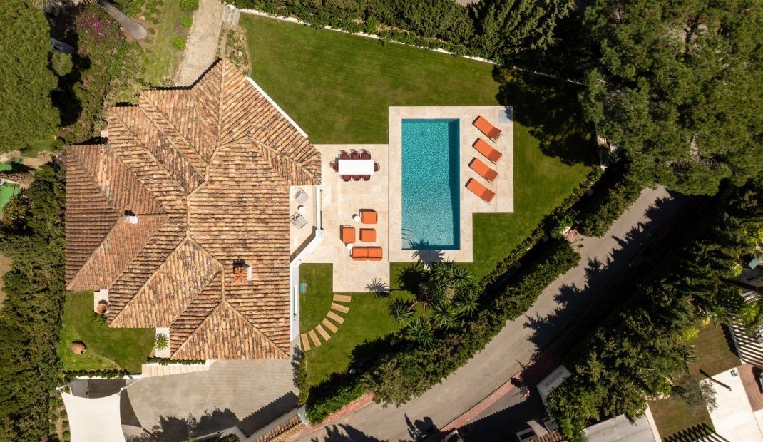 Obra nueva - Villa -
Marbella