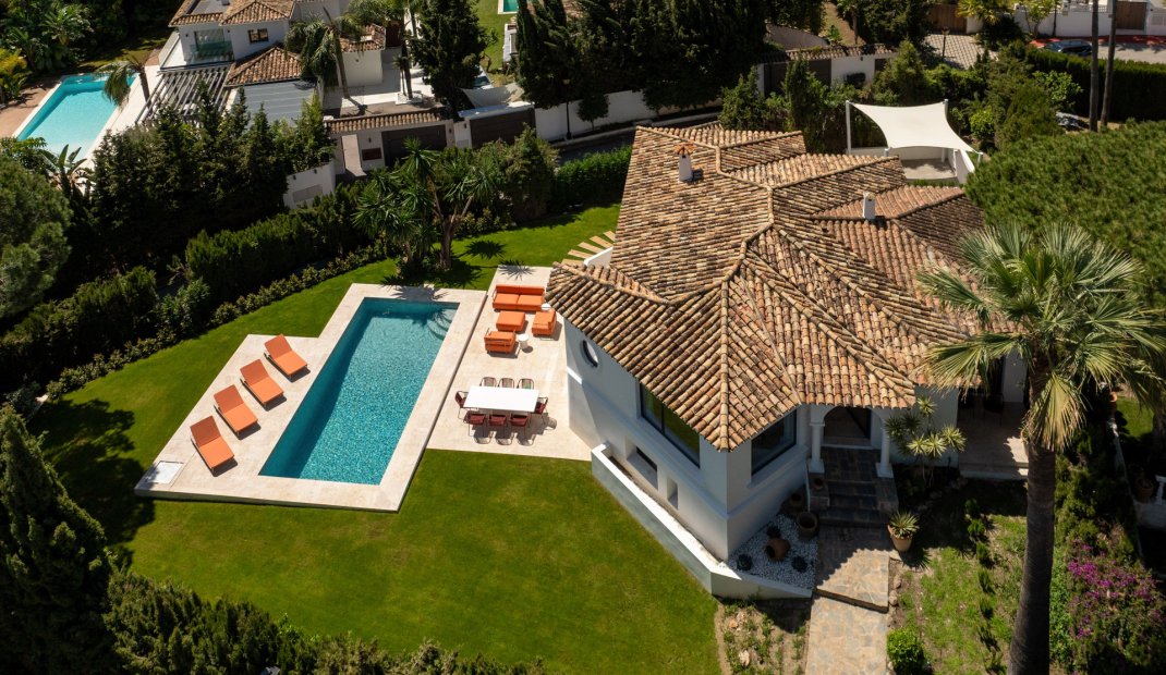 Obra nueva - Villa -
Marbella