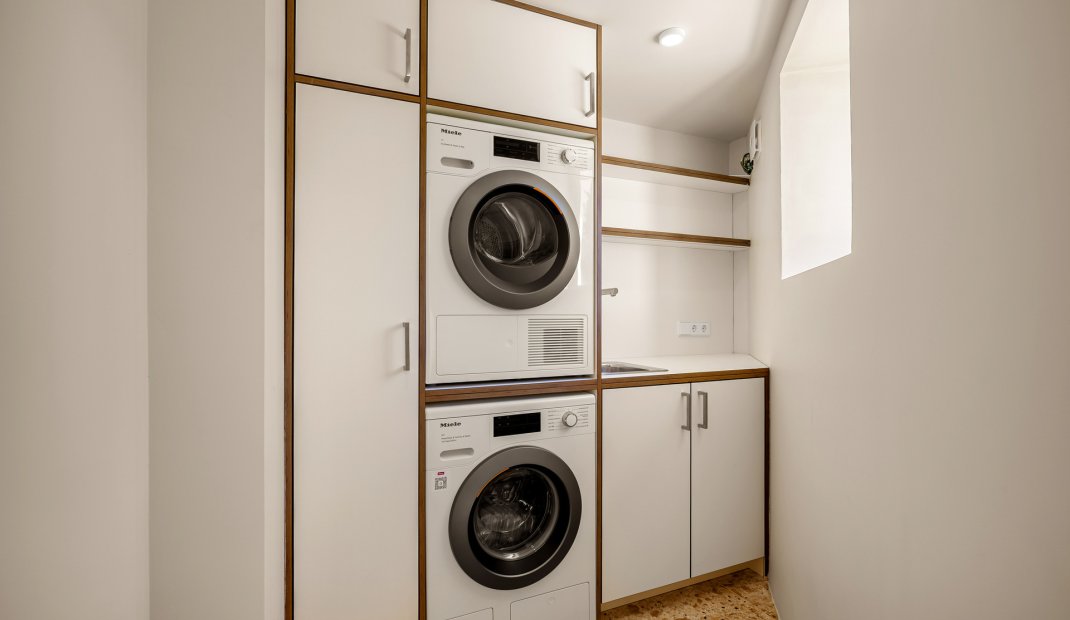 Obra nueva - Villa -
Marbella