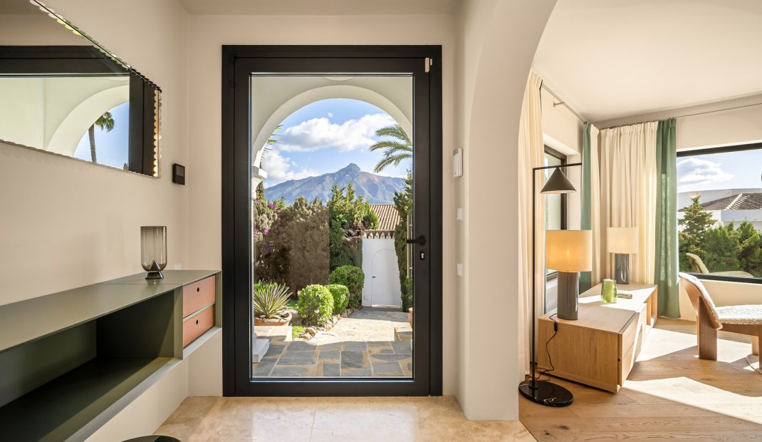 Obra nueva - Villa -
Marbella