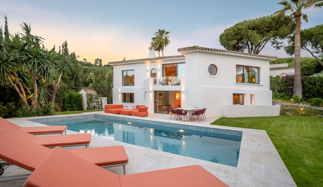 Obra nueva - Villa -
Marbella