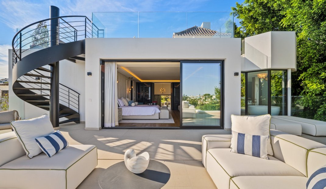 Obra nueva - Villa -
Marbella