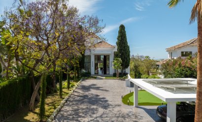 Obra nueva - Villa -
Marbella