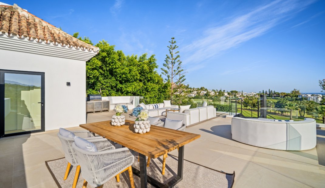 Obra nueva - Villa -
Marbella