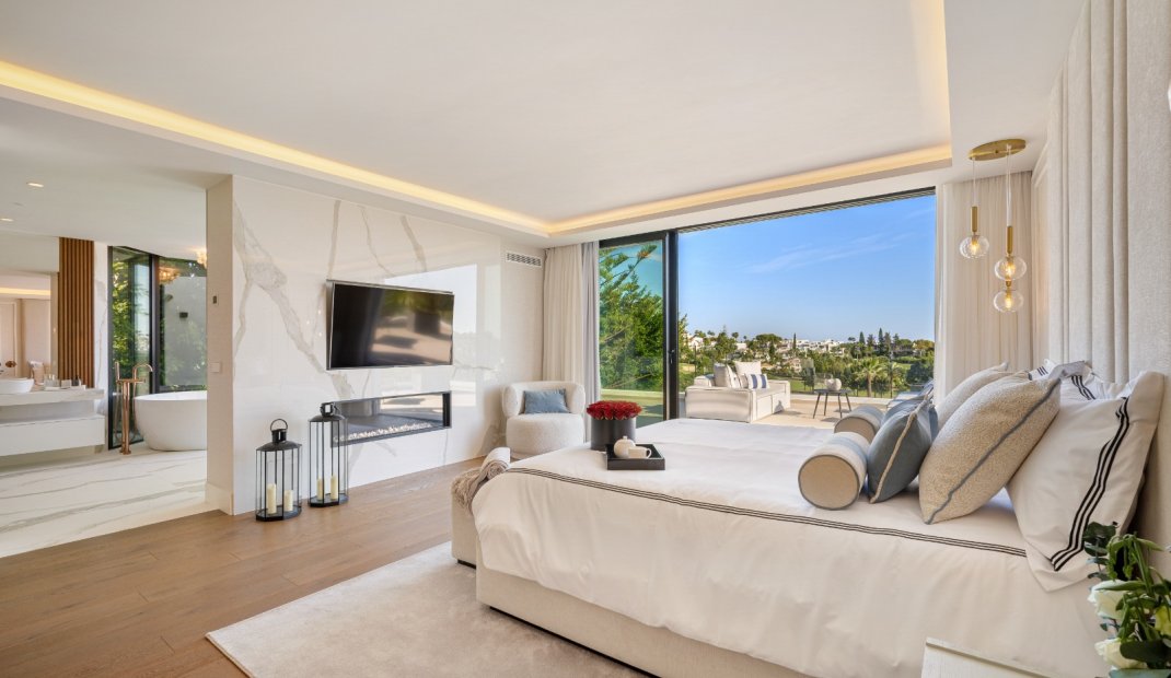 Obra nueva - Villa -
Marbella