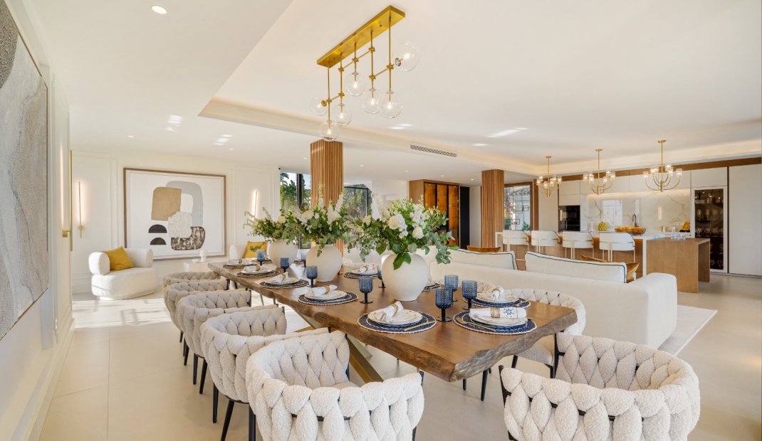 Obra nueva - Villa -
Marbella