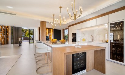 Obra nueva - Villa -
Marbella