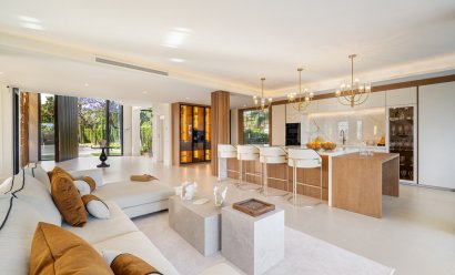 Obra nueva - Villa -
Marbella