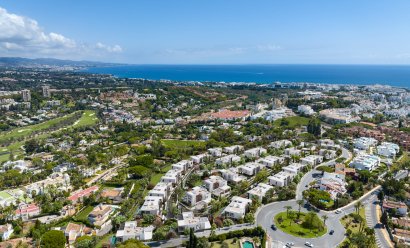 Obra nueva - Villa -
Marbella