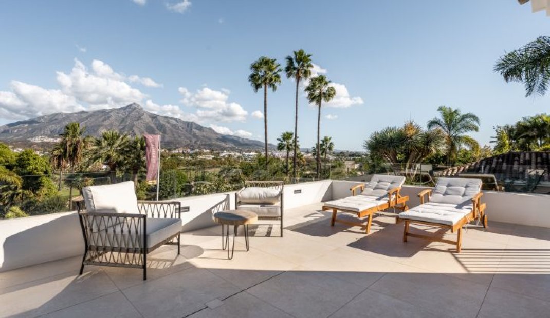 Obra nueva - Villa -
Marbella