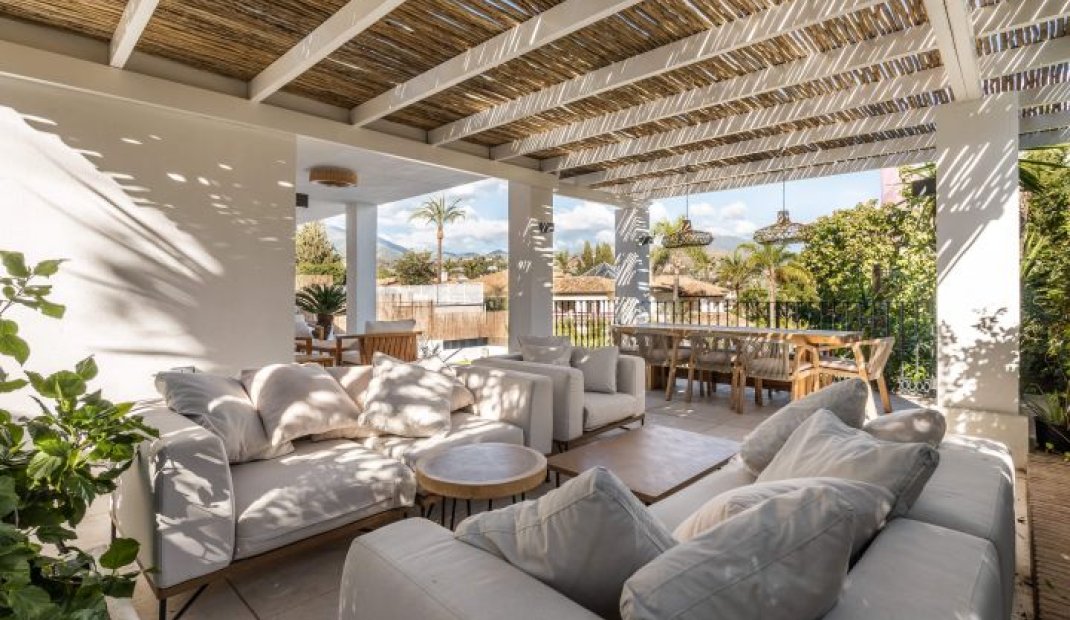 Obra nueva - Villa -
Marbella