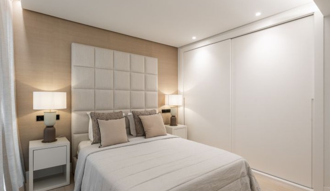 Obra nueva - Villa -
Marbella