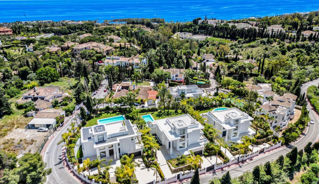 Obra nueva - Villa -
Marbella