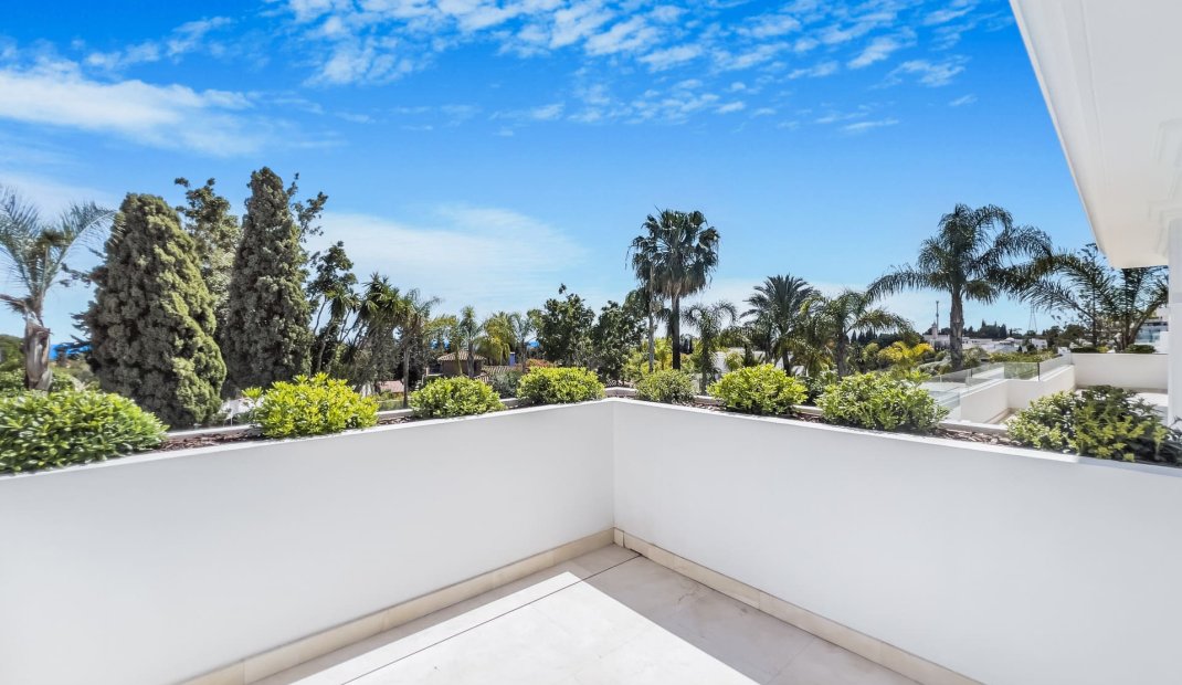 Obra nueva - Villa -
Marbella