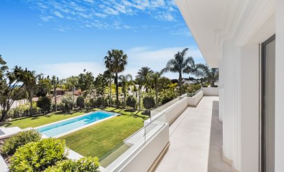 Obra nueva - Villa -
Marbella
