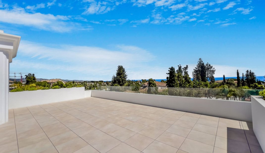 Obra nueva - Villa -
Marbella