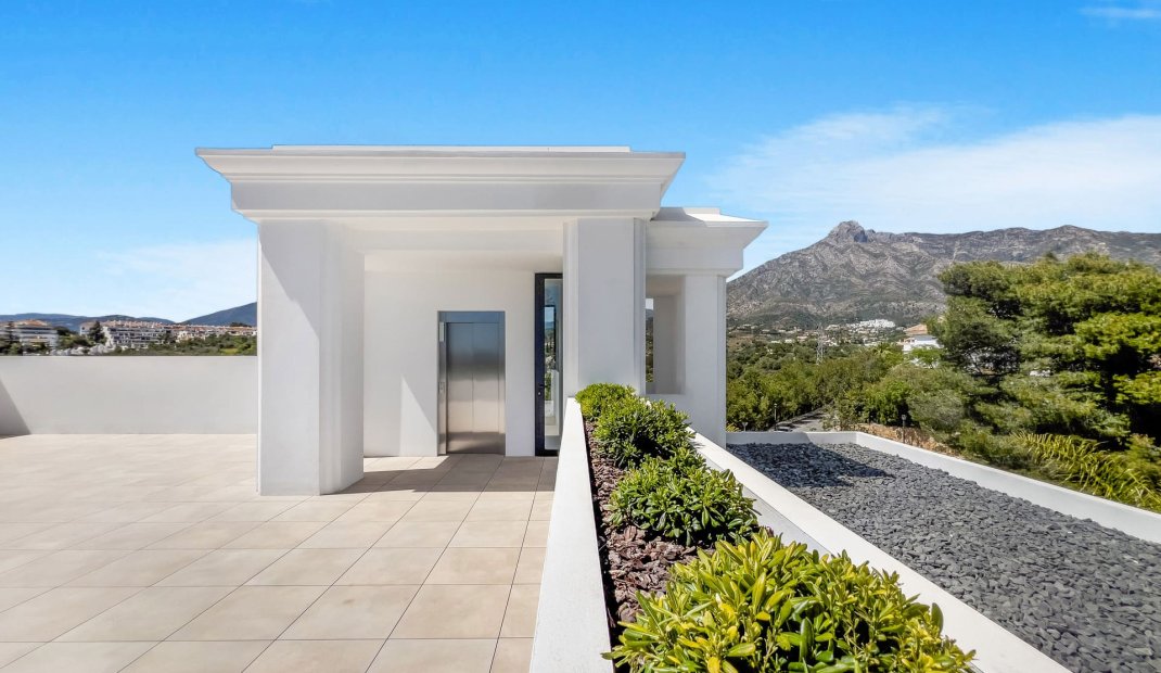 Obra nueva - Villa -
Marbella