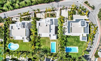Obra nueva - Villa -
Marbella