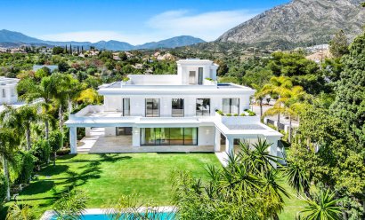 Obra nueva - Villa -
Marbella