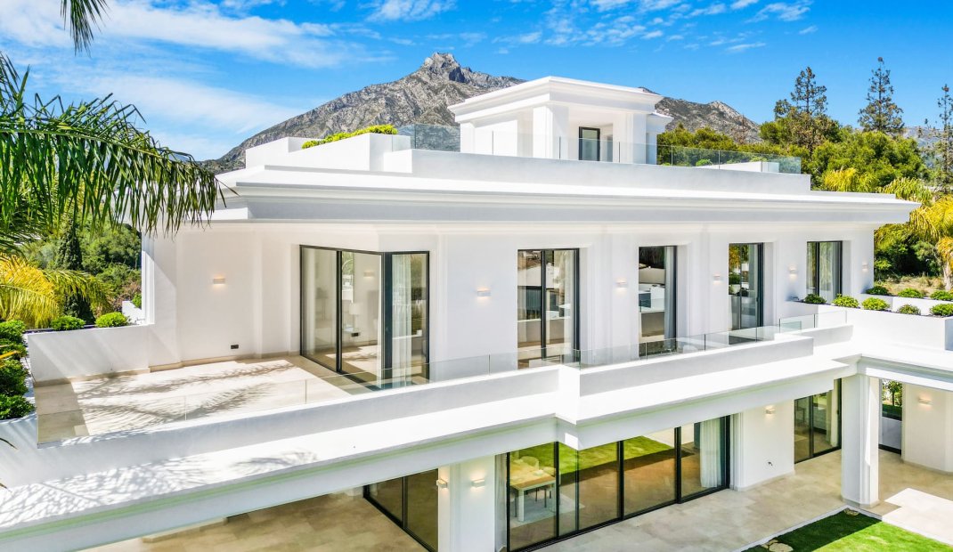 Obra nueva - Villa -
Marbella