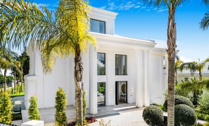 Obra nueva - Villa -
Marbella