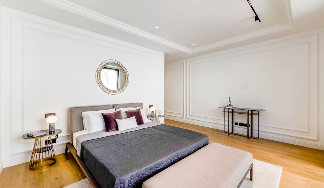 Obra nueva - Villa -
Marbella