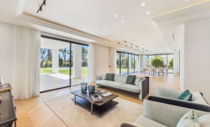 Obra nueva - Villa -
Marbella