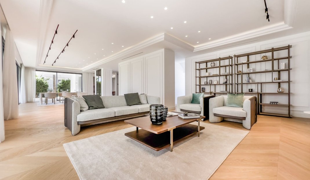 Obra nueva - Villa -
Marbella