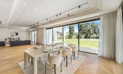 Obra nueva - Villa -
Marbella