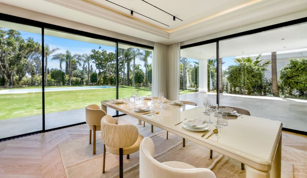 Obra nueva - Villa -
Marbella