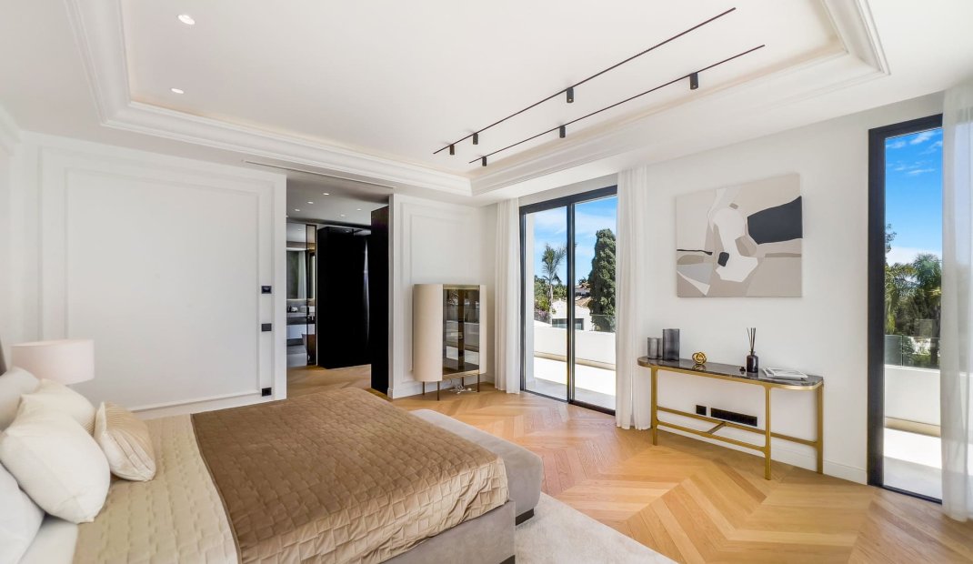 Obra nueva - Villa -
Marbella